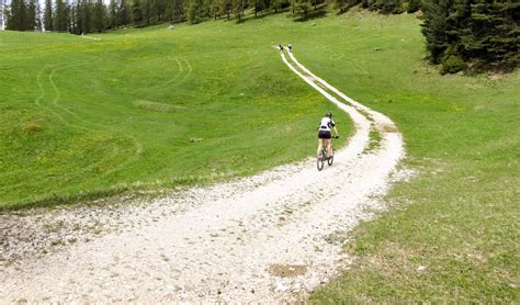 motocicletta da prada a rifugio fiori del baldo|rifugio fiori del baldo sito ufficiale.